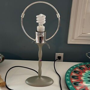 Rodolfo Dordoni Modern Silver metal Table Lamp with Orbital Harp